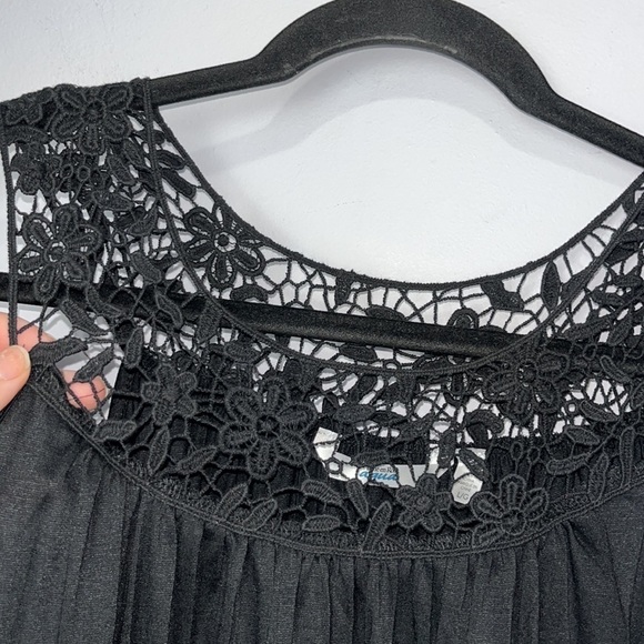 La Vie En Rose Black Cover Up - Picture 2 of 7